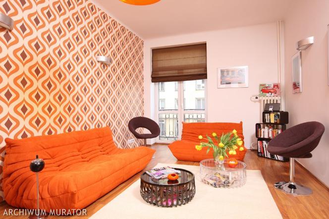Pomarańczowy salon w stylu vintage