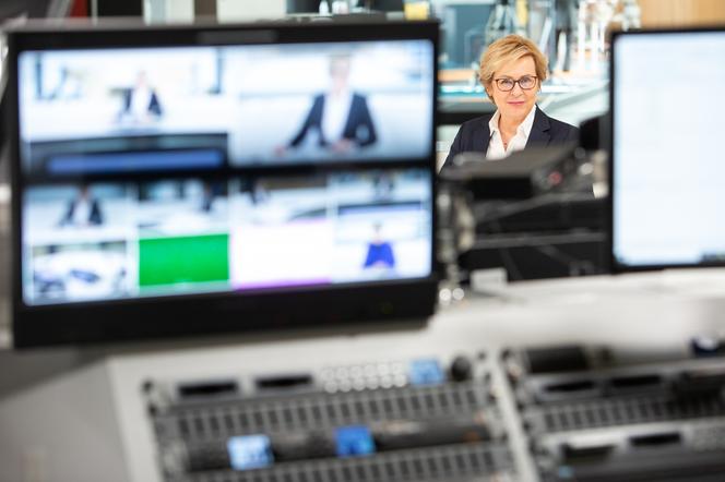 Jadwiga Wiśniewska z Brukseli przyjeżdża kopać w ogródku
