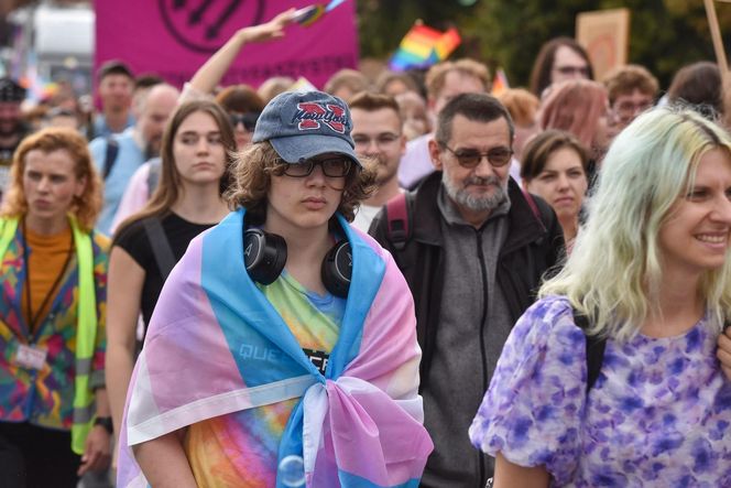 VI Toruński Marsz Równości. Przeciwnicy modlili się w centrum