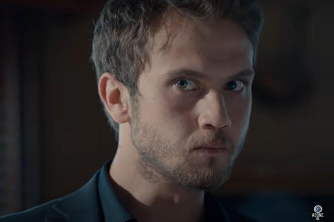 Aras Bulut Iynemli w "Çukur"