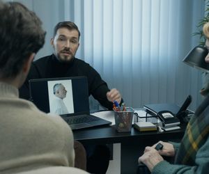 Barwy szczęścia, odcinek 3202: Kodur (Oskar Stoczyński), Józefina (Elżbieta Jarosik), Cezary (Marcel Opaliński)