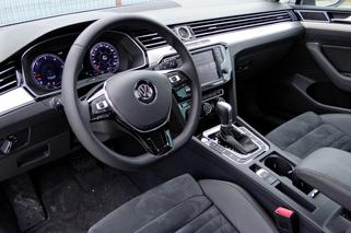 Volkswagen Passat Limousine B8 Highline 2.0 TDI DSG BlueMotion