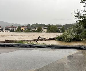 Armagedon pogodowy w całej Polsce, także w woj. śląskim. Zalane posesje, ulice, zerwane mosty. W Słowenii są ofiary śmiertelne