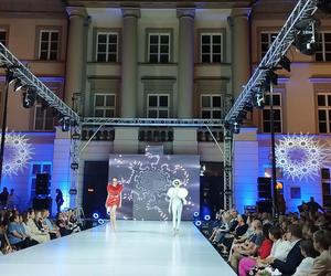 RADOM FASHION SHOW