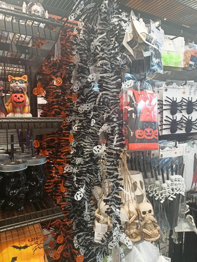 Halloween w sierpniu. Producenci nie tracą czasu!