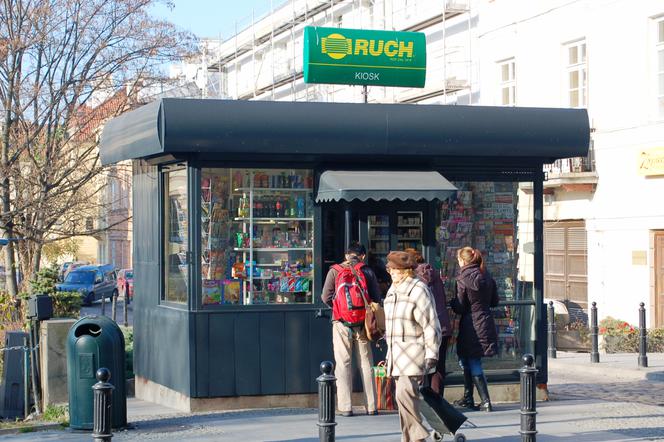 Pijany dewastował kiosk