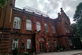 Dyrektor Zespołu Szkół Samochodowych zawieszona. W placówce miało dochodzić do nieprawidłowości 