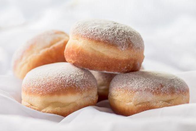 Pączki domowe bez drożdży - przepis. Zrób pyszne smakołyki samodzielnie