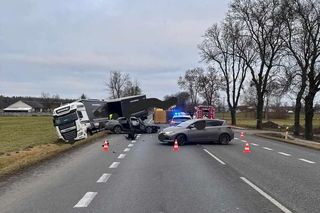 Poważny wypadek na DK2 w Broszkowie