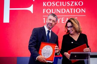 Sto lat budowania mostów. Fundacja Kościuszkowska uhonorowana przez Polskę
