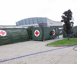 Nysa walczy z powodzią. Szef MON: „Polowy szpital do tej pory przyjął 186 pacjentów”