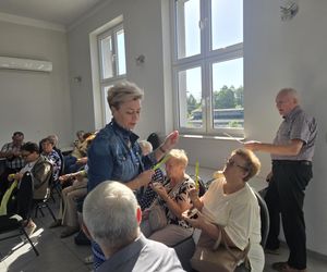 Były opowieści o herbacianych zwyczajach, wspomnienia dawnych spotkań przy stole, a także degustacje różnych gatunków herbat 