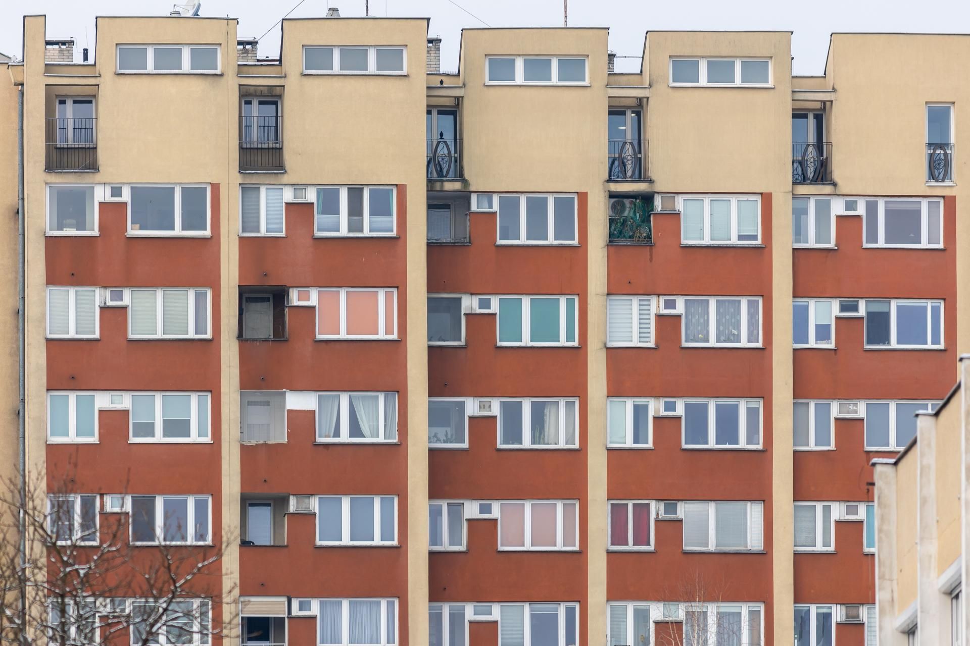 "Dom samotnych" na Etiudy Rewolucyjnej 9 w Warszawie