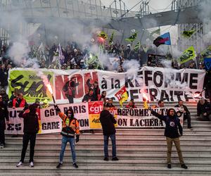 Demonstracja przeciwko reformie emerytalnej w Paryżu