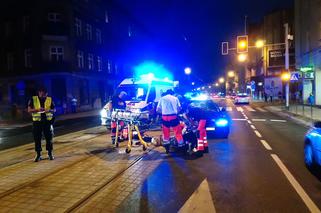  Poznań: Samochód potrącił pieszego. Mężczyzna trafił do szpitala [ZDJĘCIA]