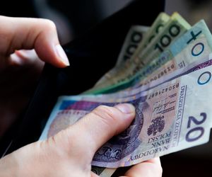 Kiedy emerytura do 5000 zł bez podatku? Rząd podał termin!