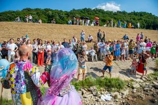 Z festiwalu prosto na ślubny kobierzec. Podczas kazimiernikejszyn odbył się wyjątkowy ślub
