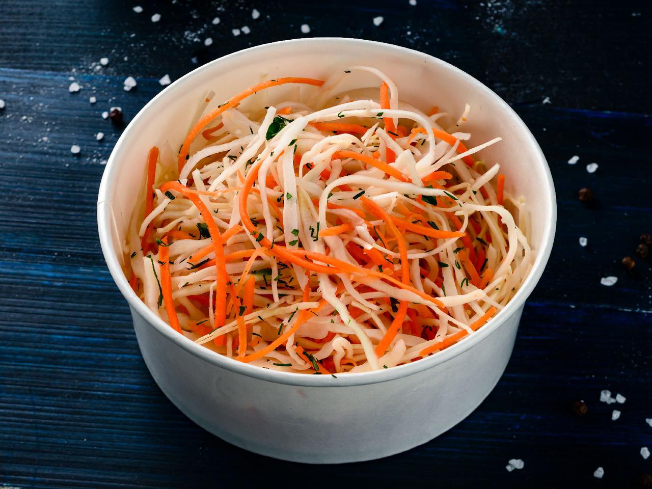 Soczysta i wyrazista surówka z kapusty rodem z Prowansji - francuski przepis na kapustę