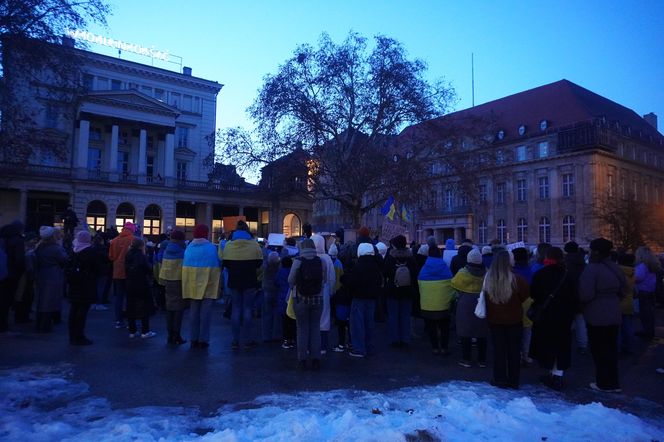 Manifestacja w trzecią rocznicę wybuchu wojny w Ukrainie