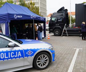 W Olsztynie pojawił się Escapetruck. Na własnej skórze można przekonać się, jak wygląda handel ludźmi [ZDJĘCIA]