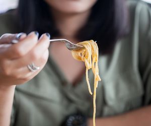 Dlaczego się przejadasz? Odpowiedź może cię zaskoczyć