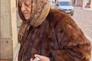 Wróżka z Torunia ze sporą wpadką. Nasz dziennikarz poprosił o wróżbę, ale dostał złą