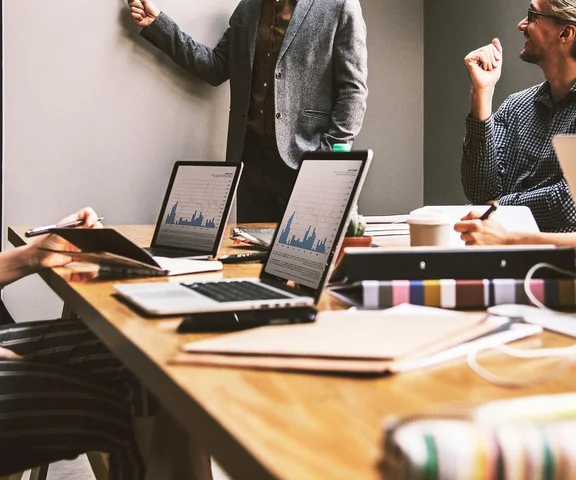 Tyle zarabiają najbogatsi Polacy. GUS ujawnia najnowsze dane 