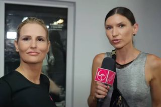 Wyciekło najbardziej żenujące i CHORE erotyczne nagranie! Kazała mu szczekać i lizać stopy, a potem było jeszcze straszniej! [VIDEO]