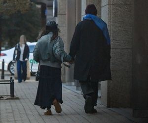 Monika Brodka winko papierosek i taksówka