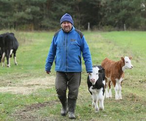 Andrzej i Gienek z Plutycz w pracy 