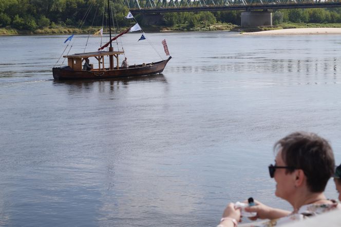 Festiwal Wisły 2025 w Starym Fordonie. Barwna parada jednostek zachwyciła publiczność