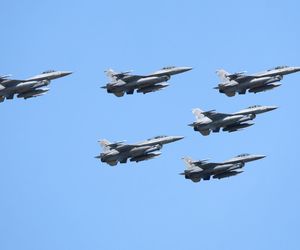 Defilada wojskowa 15 sierpnia w Warszawie