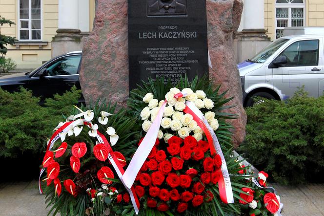 Chcą wyrzucić Lecha Kaczyńskiego z ratusza