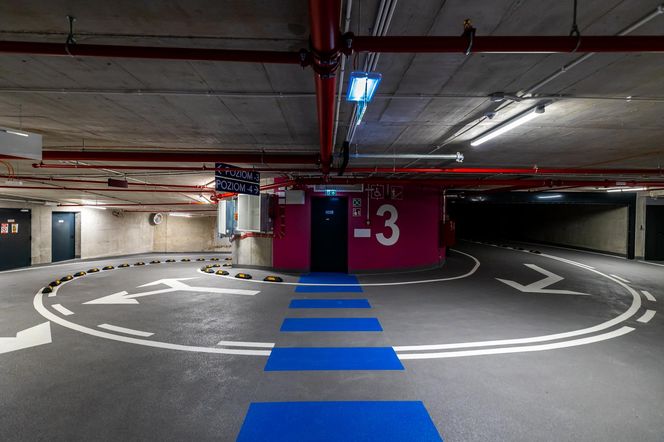 Nowy parking na Placu Powstańców Warszawy