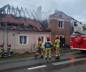 Pożar domu we wsi Winda. Nie żyją dwie osoby