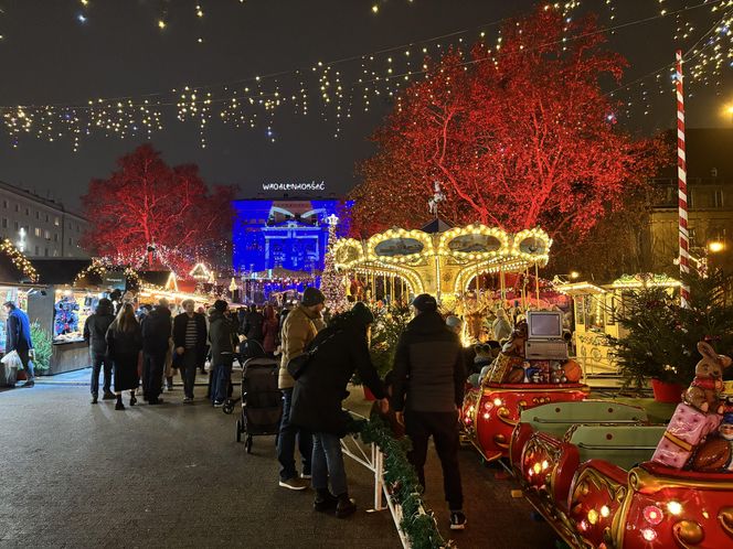 Kolędowanie na placu Wolności