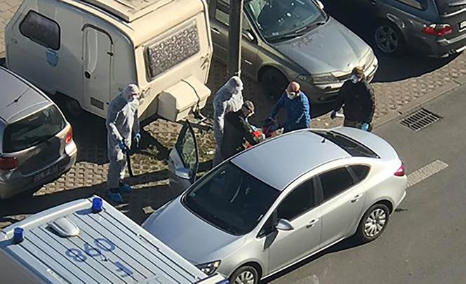 Koronawirus w Łodzi. 42-latek z podejrzeniem COVID-19 uciekł ze szpitala. Policja znalazła go na Teofilowie