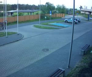 Poddębice. Wóz konny na parkingu komendy. Kierowca nietrzeźwy i z dożywotnim zakazem [ZDJĘCIA]. 