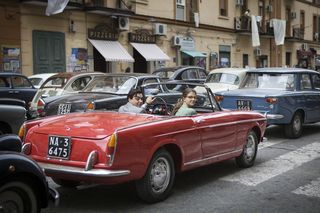 Neapol na kadrach z serialu Genialna przyjaciółka 