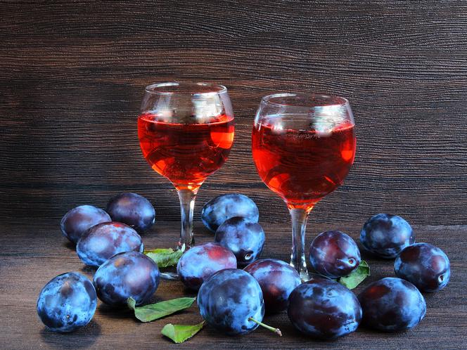 Jak zrobić wino ze śliwek? Przepis