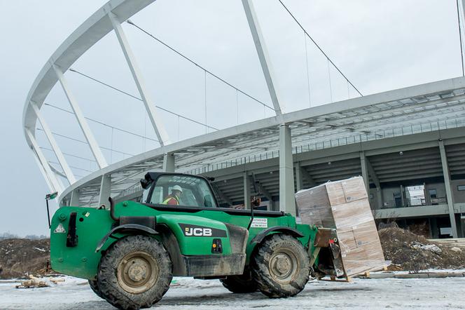 Stadion Śląski coraz bliżej ukończenia! Trwa montaż krzesełek