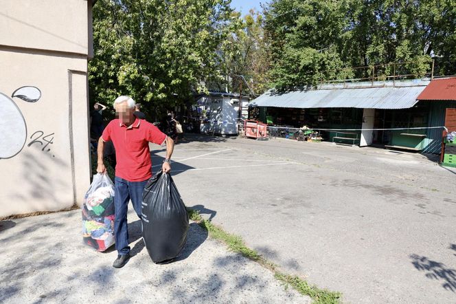 Pożar bazarku w Warszawie. Całkowicie spłonęło 12 budek sprzedażowych. "Przyczyny nie są znane"