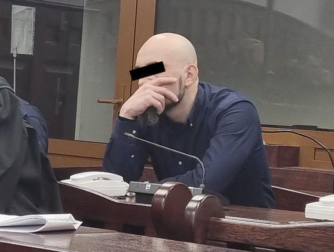 Artur utopił Mariana w szambie. "Kazał mi sprzątać krew z podłogi w kuchni" zeznała kochanka 