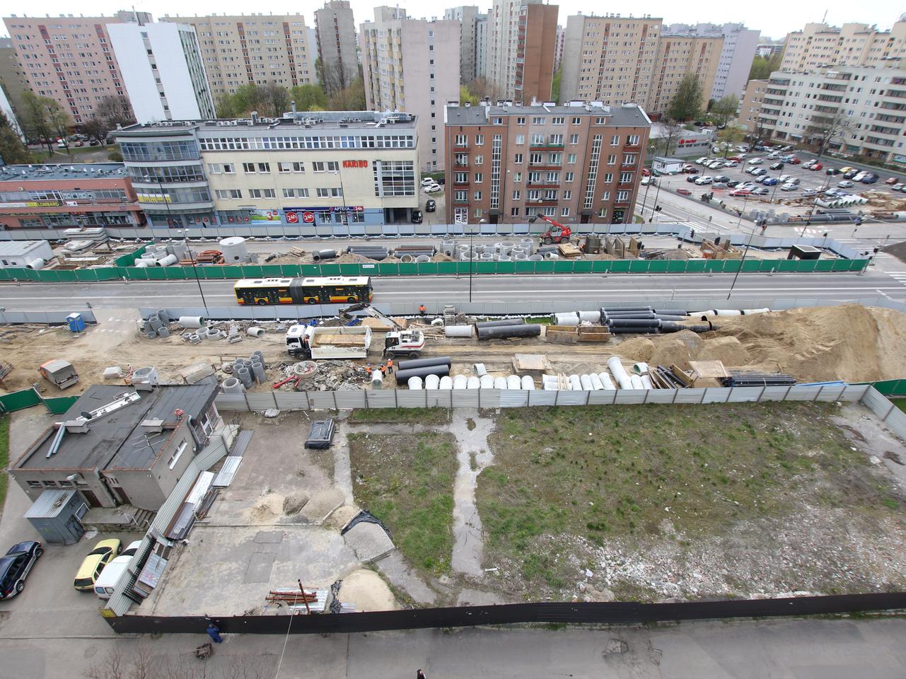 Awantura o grunty opóźni metro