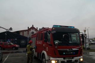 Zabytkowa Fabryka Lloyda w Bydgoszczy doszczętnie spłonęła. Z ogniem walczyło 40 strażaków