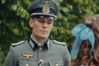 Zatoka szpiegów, odcinek 13. Franz Neumann (Bartosz Gelner), Jadzia Redlińska (Ninel Kos)