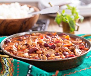 Nie wiesz, co zrobić na obiad w piątek? To wegetariańskie chili zachwyci kubki smakowe