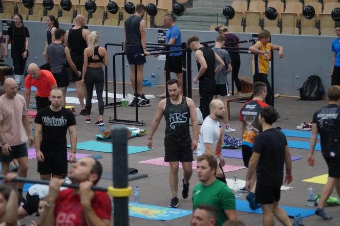 Ponad 300 osób ćwiczyło na SISU Arenie. Za nami ogólnopolski trening kalisteniki! 