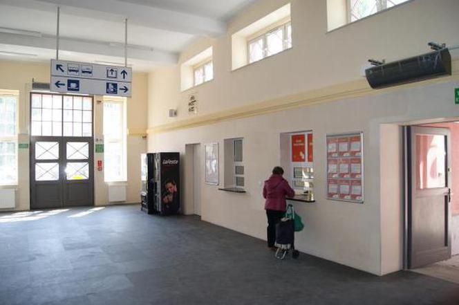 odnowiony dworzec mikołajów 2
