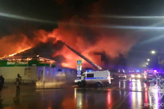 Rosja: 15 osób zginęło w pożarze klubu w Kostromie. Ktoś wystrzelił z rakietnicy 